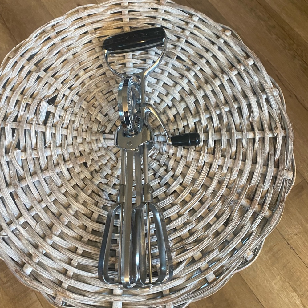 Vintage Oekcoo Manual hand held mixer beater stainless steel USA